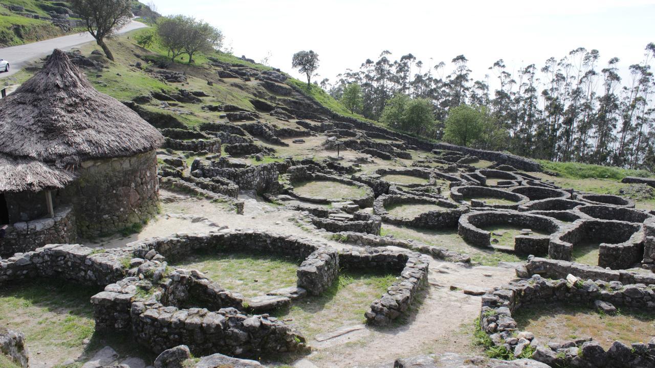 Apartamento Spellos Rosal المظهر الخارجي الصورة